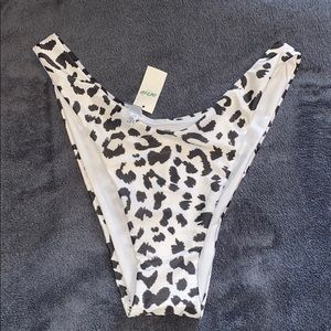 Leopard print cheeky Bikini bottom